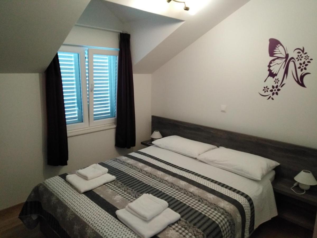 Solmaris Apartments Sukošan Eksteriør billede